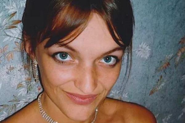 Bị chồng sắp cưới phản bội, cô gái quyết định tự kết hôn với chính mình-1