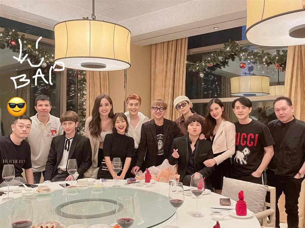 HOT: Mai Phương Thúy hôn Noo Phước Thịnh trong tiệc sinh nhật-1