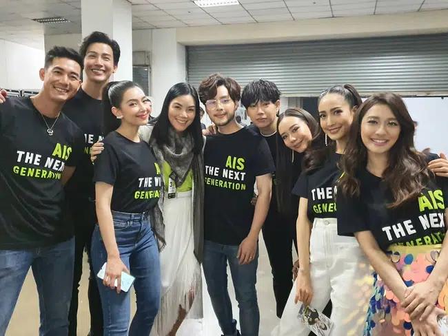 Bằng chứng Lisa (BLACKPINK) bị YG đối xử bất công, giam lỏng không cho tham gia show, còn phải tự mình đi xin lỗi fan-2