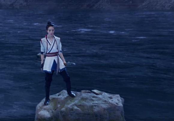 Vừa mở Douban, Hữu Phỉ đã nhận số điểm đáng thất vọng, bình luận khen chê đốp nhau chan chát-3