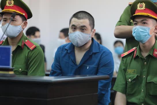 Mẹ nữ tiếp viên VNA kể lại cuộc điện thoại ám ảnh sau lời tố bị túm tóc đuổi về của mẹ tài xế lái Mercedes-1