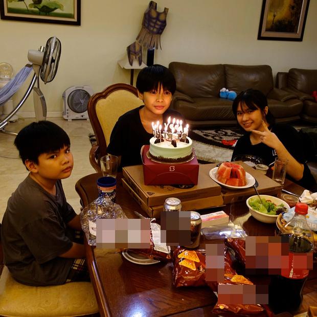 Ngoại hình cậu nhóc bóc phốt bố mê gái trong Bố ơi mình đi đâu thế sau 6 năm-5