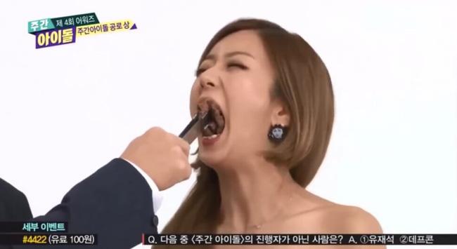 JooE (MOMOLAND) - Tzuyu (TWICE) ăn thùng uống vại và loạt nữ thần kém duyên phát sợ-5