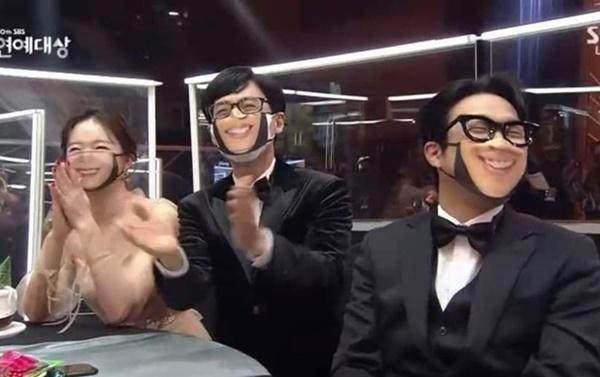 Lễ trao giải SBS tấu hài vì dàn nghệ sĩ đeo khẩu trang không hề giả trân-4