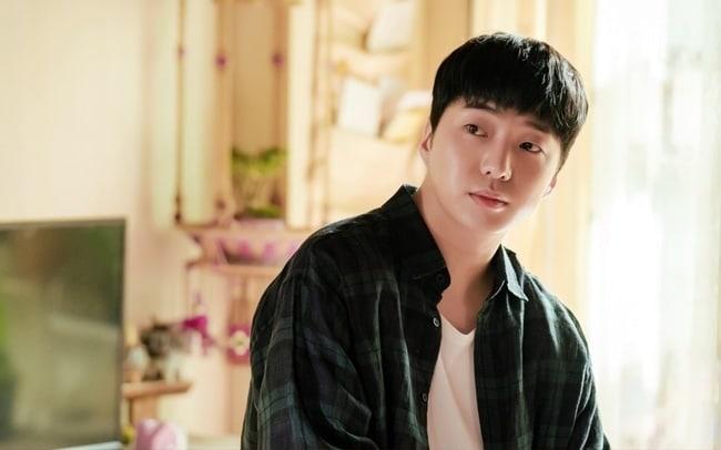 11 Idols có diễn xuất ấn tượng trên màn ảnh Hàn Quốc năm 2020-1