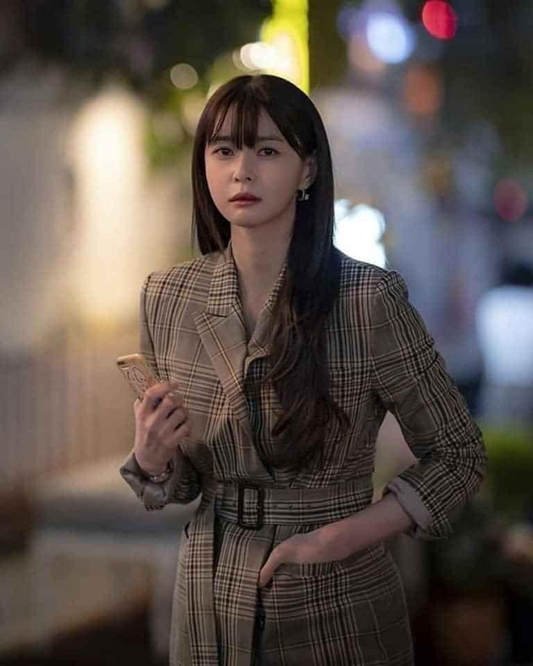 11 Idols có diễn xuất ấn tượng trên màn ảnh Hàn Quốc năm 2020-7