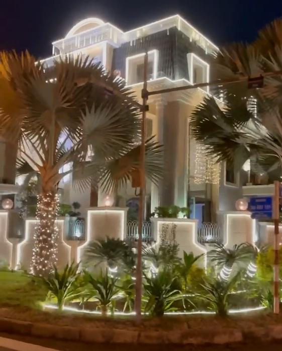 Biệt thự như lâu đài ánh sáng của Bảo Thy và chồng đại gia-3