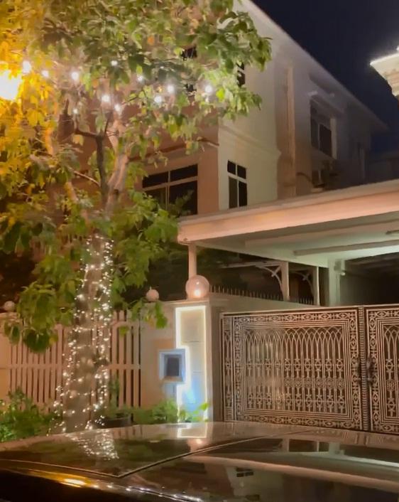 Biệt thự như lâu đài ánh sáng của Bảo Thy và chồng đại gia-5