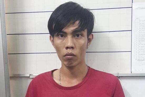 Trò quái dị lừa loạt trai trẻ ham vào nhà nghỉ phục vụ quý bà