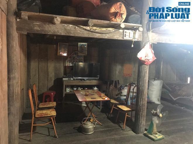 Căn nhà sàn đơn sơ của bố mẹ chồng cô dâu Thu Sao ở quê nhà-3