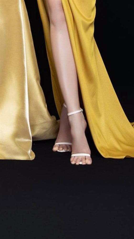 Bị dí đôi giày lệch size, Á hậu Ngọc Thảo lộ bàn chân toè khiến dân tình vừa thương cảm lại vừa buồn cười-3