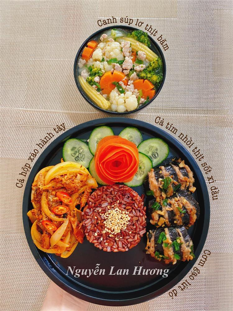 9x xinh đẹp khoe thực đơn ăn kiêng đẹp mắt, không thua kém gì nhà hàng sang trọng-2