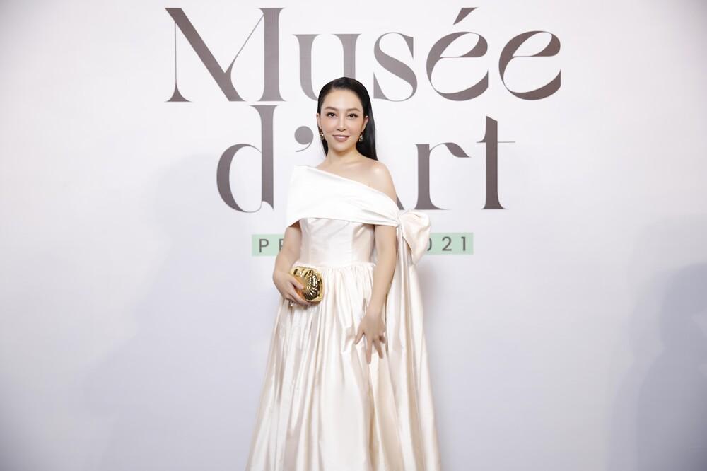 Á hậu Thúy Vân tái xuất rạng rỡ sau sinh - Thủy Tiên lên đồ đơn giản mà sang-9