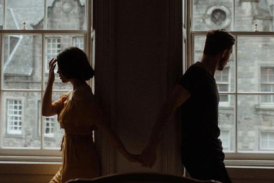 7 điều nhỏ xíu nhưng đủ 'bóp chết' hôn nhân, Tuesday có cớ 'vào nhà' cũng không lạ