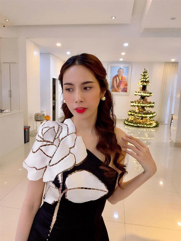 Thủy Tiên lên tiếng khi lộ ảnh gương mặt nhọn hoắt khác lạ-2