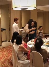 Mai Phương Thúy bị chê mặc phản cảm trong ngày ra mắt mẹ Noo Phước Thịnh-1