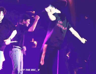 Điểm qua những khoảnh khắc cute hột me của cặp đôi MinMin nhà BTS-9