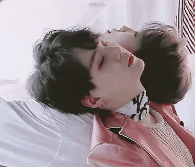 Điểm qua những khoảnh khắc cute hột me của cặp đôi MinMin nhà BTS-16