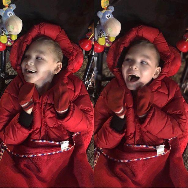 Mẹ bất lực ôm chặt con trai 9 tuổi lịm dần rồi ngưng thở vì mắc bệnh lạ-1