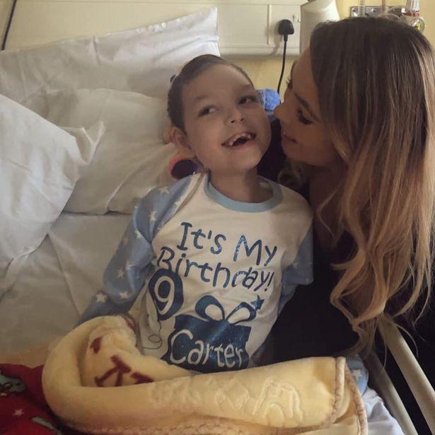 Mẹ bất lực ôm chặt con trai 9 tuổi lịm dần rồi ngưng thở vì mắc bệnh lạ-3