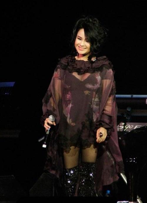 Diva Thanh Lam phản ứng gắt khi bị chê phụ kiện kém sang-10