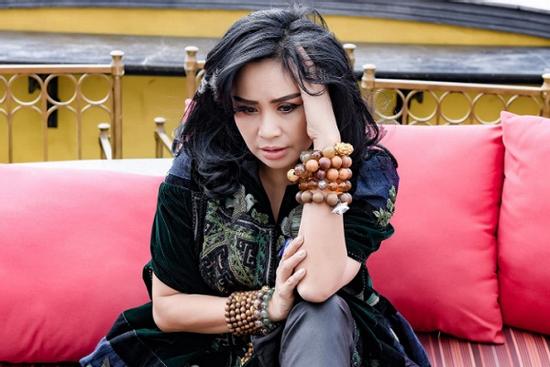 Diva Thanh Lam phản ứng gắt khi bị chê phụ kiện kém sang
