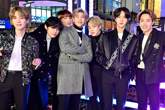 BTS diễn ở Mỹ một đêm đã được 1 triệu USD, netizen liền 'cà khịa' đài MBC