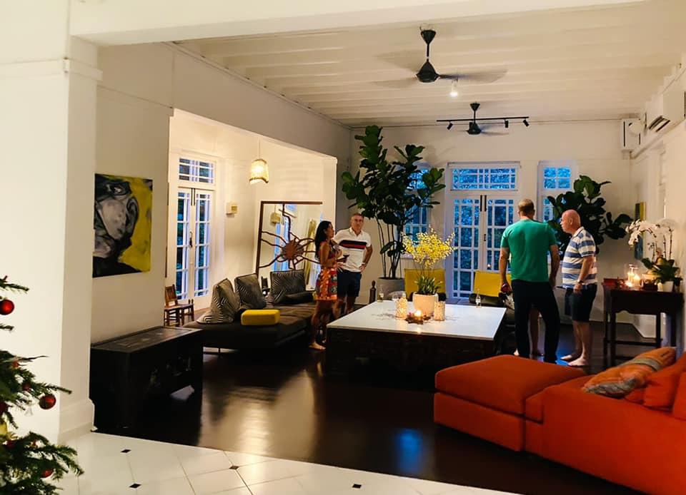 Nhà cổ 80 năm tuổi của Bằng Lăng và chồng Tây mùa Giáng sinh-8