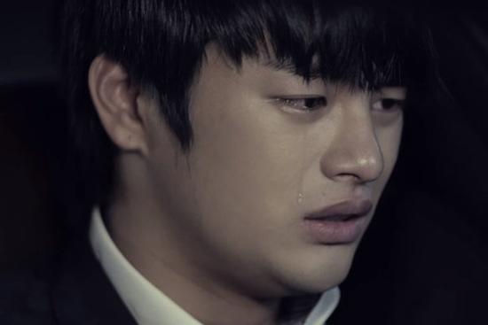 Đến viện thăm bạn, người yêu tôi bật khóc sụt sùi khiến tất cả mọi người ngẩn ngơ