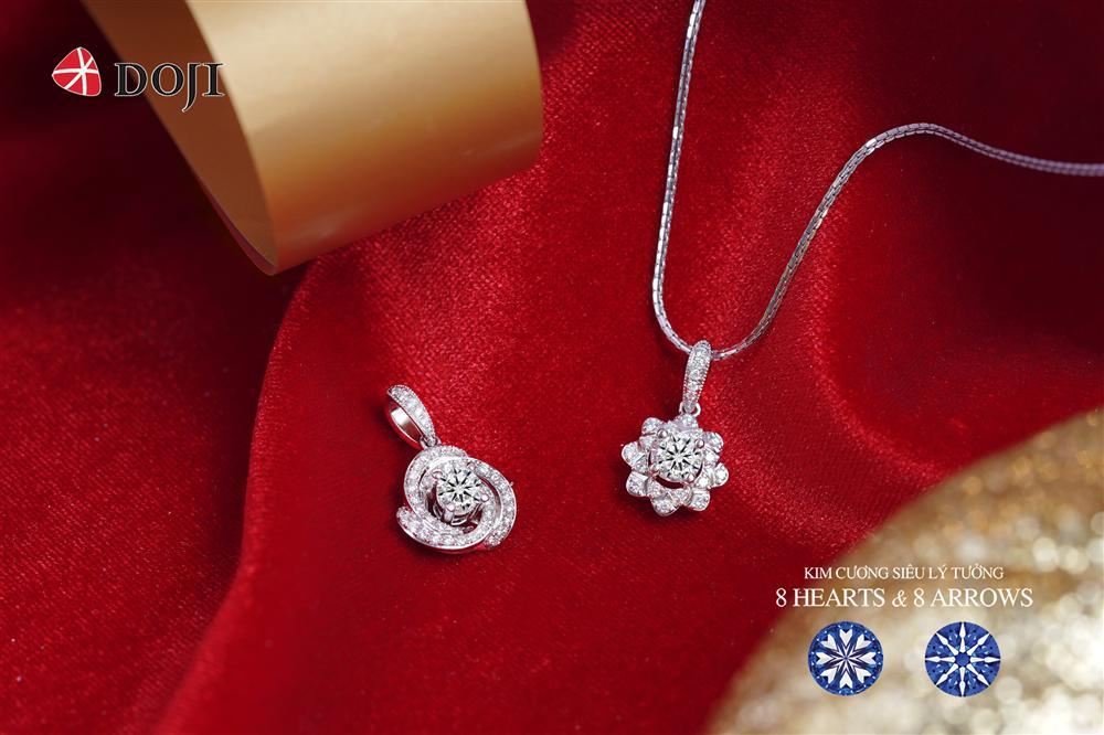 Hot mom MC Minh Trang rạng rỡ cùng trang sức kim cương-4