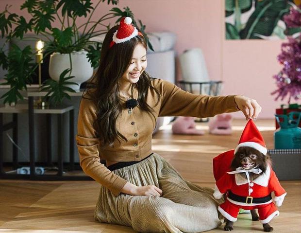 BLACKPINK lên đồ Giáng sinh xịn ghê, xem mà học được bao cách mix&match vừa ấm vừa xinh-8