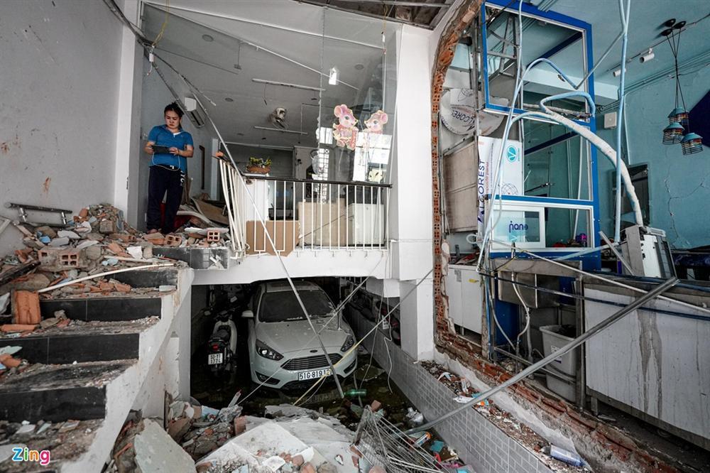 Cảnh tan hoang sau vụ nổ ở TP.HCM-5