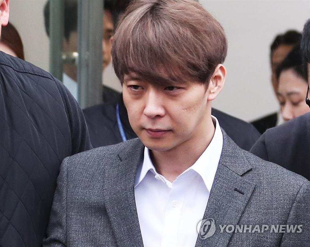 Netizens chợt nhận ra lý do Ilhoon BTOB tẩy tóc sau cáo buộc sử dụng ma túy-2