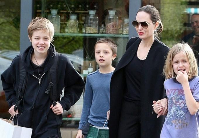 Jolie-Pitt đổ bể kế hoạch đón Giáng sinh cùng nhau-2