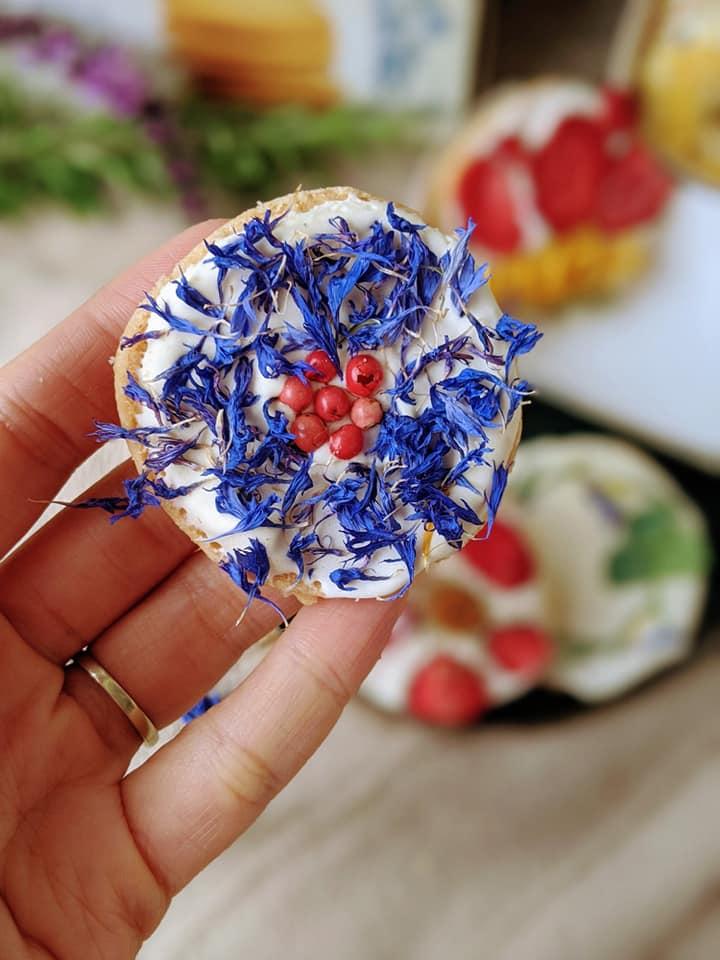 Cùng mẹ Việt ở Đức làm bánh bằng hoa quả khô tặng người thân cho lễ Giáng Sinh-11