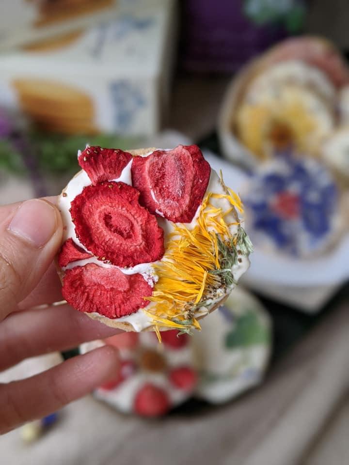 Cùng mẹ Việt ở Đức làm bánh bằng hoa quả khô tặng người thân cho lễ Giáng Sinh-12