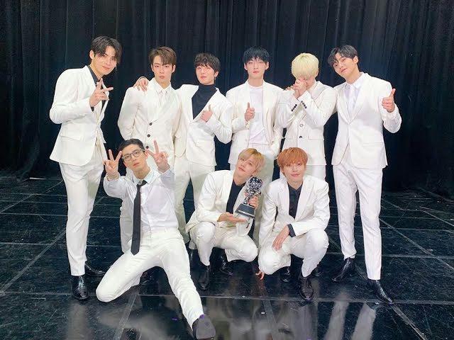 Loạt Idols sở hữu chiếc cúp đầu tiên trong năm 2020 kể từ khi debut-10