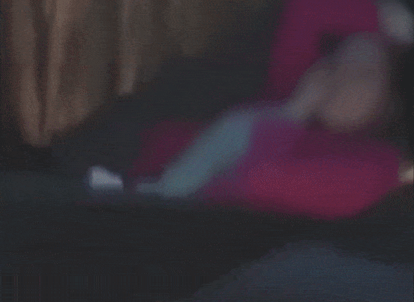 Clip đánh ghen cực căng: Chồng bắt vợ đang cùng phi công hùn tiền làm cho có em bé-4