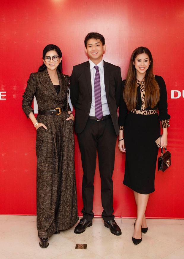 Bất ngờ nhan sắc trẻ trung của mẹ rich kid Tiên Nguyễn ở tuổi 50-1