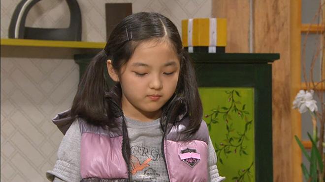 Sao nhí bị ghét nhất Gia Đình Là Số 1: Được tuyển thẳng đại học nhưng bị chê EQ thấp, nhan sắc tụt hạng-4