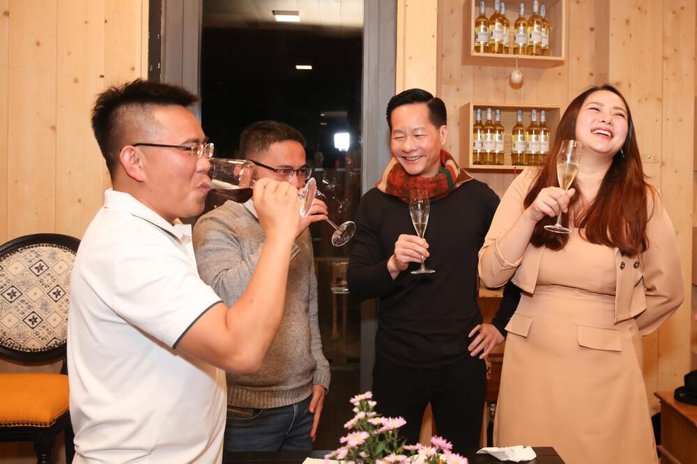 Giảm cân suýt thành công, Phan Như Thảo vẫn tự tin diện đầm bó sát-1