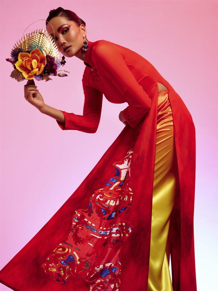 HHen Niê dịu dàng trong BST áo dài vượt đại dịch Covid-19-2