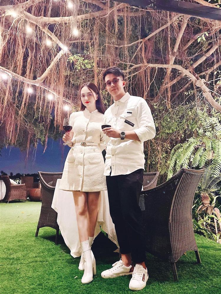 Hương Giang - Matt Liu chiếm spotlight Giáng sinh với ảnh đẹp đôi phát hờn-1