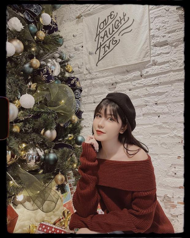 Đêm Noel của hot girl Việt: Kelly được tặng tiền trăm triệu, Linh Miu diện đồ hở hang-3