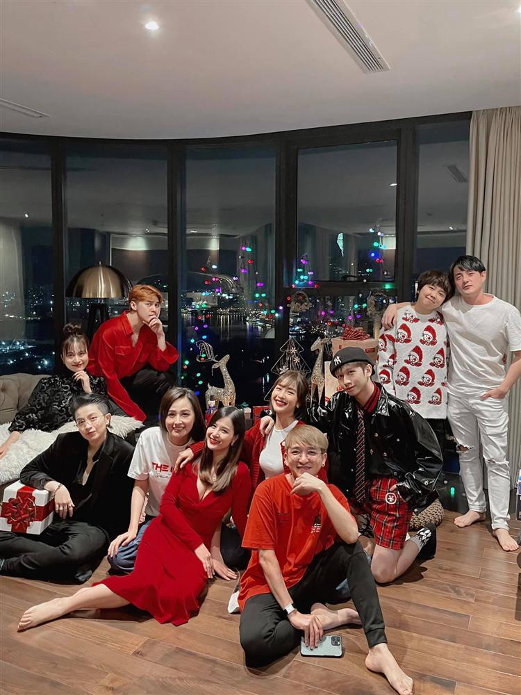 Gia đình văn hóa đón Giáng sinh: Vòng 1 Đông Nhi đánh bay sức nóng 4 người-1