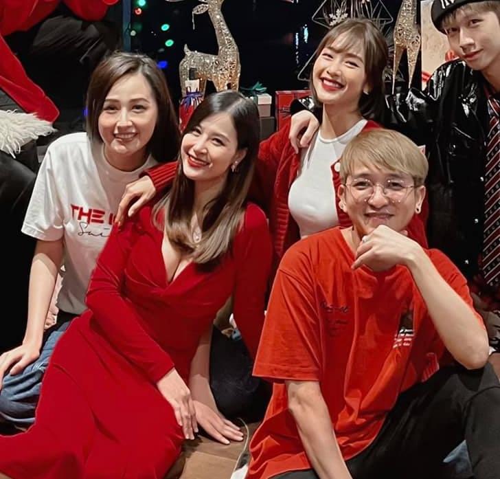 Gia đình văn hóa đón Giáng sinh: Vòng 1 Đông Nhi đánh bay sức nóng 4 người-2