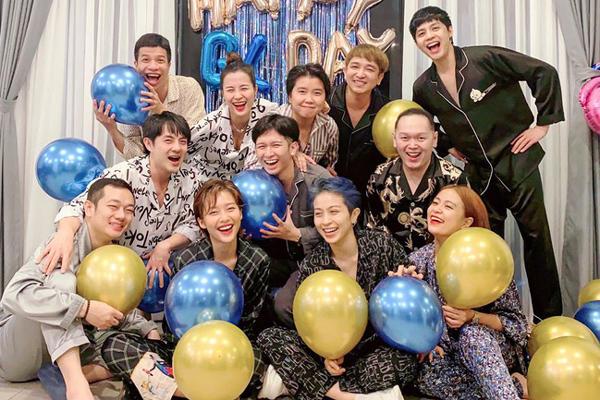 Gia đình văn hóa đón Giáng sinh: Vòng 1 Đông Nhi đánh bay sức nóng 4 người-4