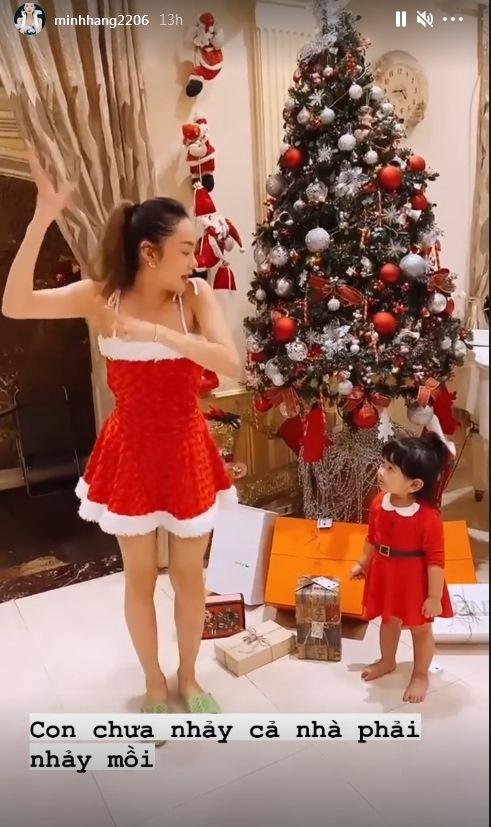 Đóng giả công chúa tuyết, Minh Hằng mải mê nhảy múa lộ nội y-2