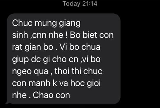 Dòng tin nhắn bố gửi con đêm Giáng sinh khiến cô gái lòng đau như thắt lại-1