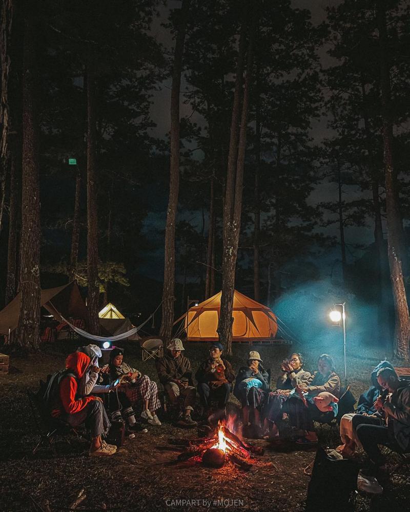 Tìm chốn yên bình ở 3 khu cắm trại giữa rừng với view siêu đẹp-5
